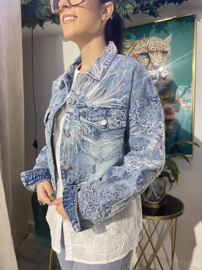 Chaqueta Jeans bordado flores - Imagen 4